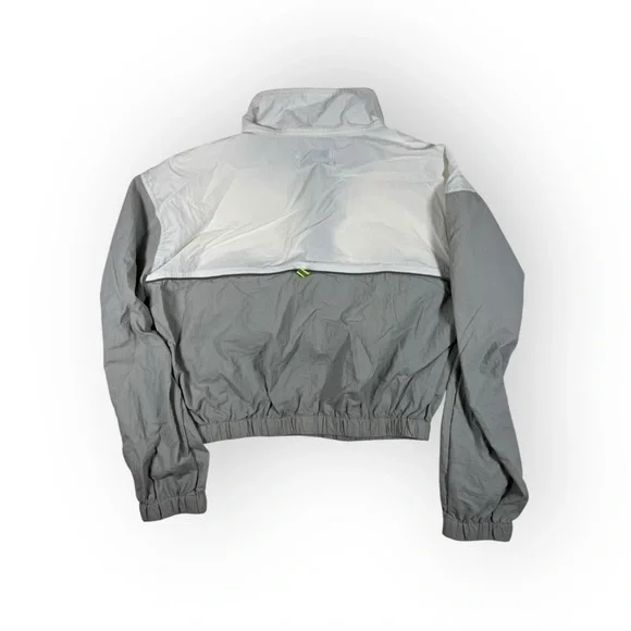 SALE 🍒 Urban Outfitters Cinched 90’s Style Popover Windbreaker - Picture 6 of 6